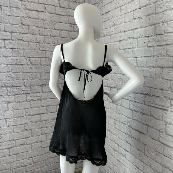 Victoria secret black lace lingerie - Picture 3 of 8